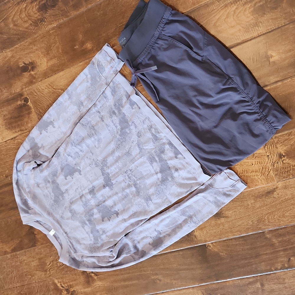 Athleta Gray Long Sleeve Tee